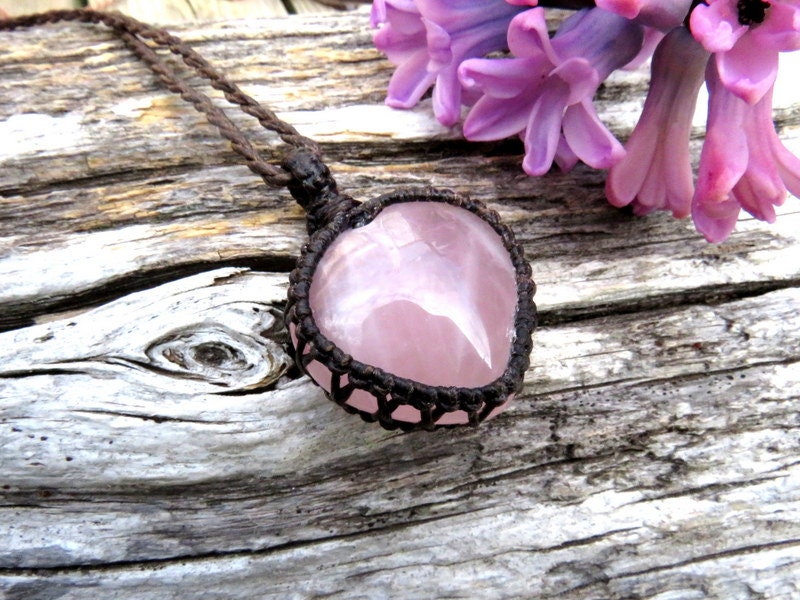Rose Quartz heart macrame necklace, valentines day gift ideas, gifts for the mom, mothers day gift, gifts for the wellness enthusiast