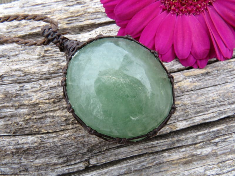 Green Fluorite gemstone necklace, green fluorite jewelry, green fluorite meaning, green fluorite crystal, fluorite healing properties