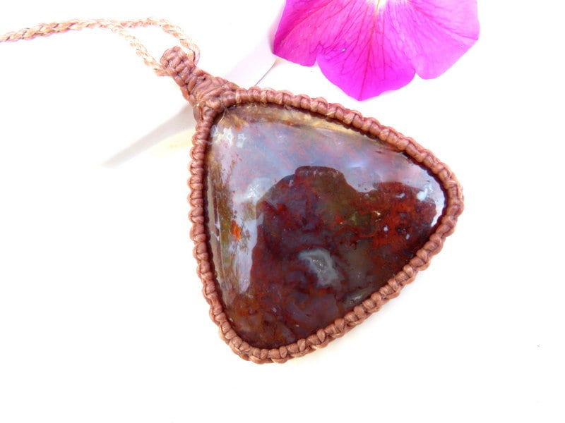 Red Moss Agate macrame necklace, red moss agate chakra, red moss agate stone, red moss agate meaning, moss agate healing properties
