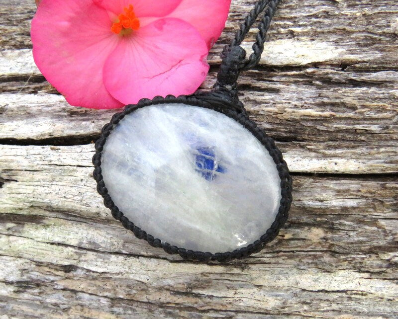 Blue Moonstone pendant necklace, moonstone healing properties