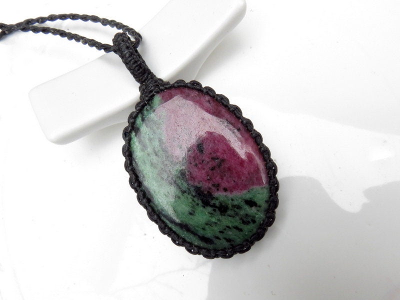 Ruby Zoisite Necklace, ruby zoisite meaning, ruby zoisite jewelry, macrame necklace, macrame jewelry, gemstone necklace, gemstone jewelry