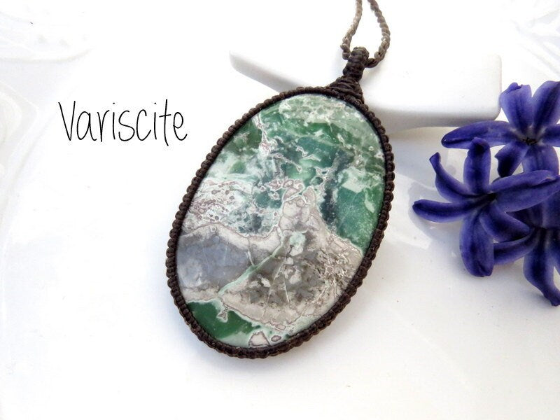 Australian Green Variscite necklace, healing Gift, healing stones and crystal, variscite jewelry, courage stone, macrame necklace, Australia