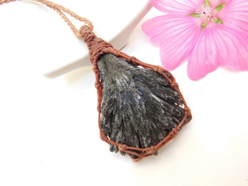 Black Kyanite Crystal Necklace / Renewal Crystal / Black Kyanite pendant / Kyanite jewelry / Healing stones and crystals / Care Package