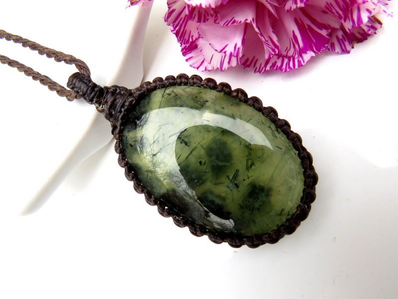 Prehnite Necklace, Prehnite Jewelry, Macrame necklace, jewelry, Green stone, Positive energy, Gift for friend, Intuition crystals,