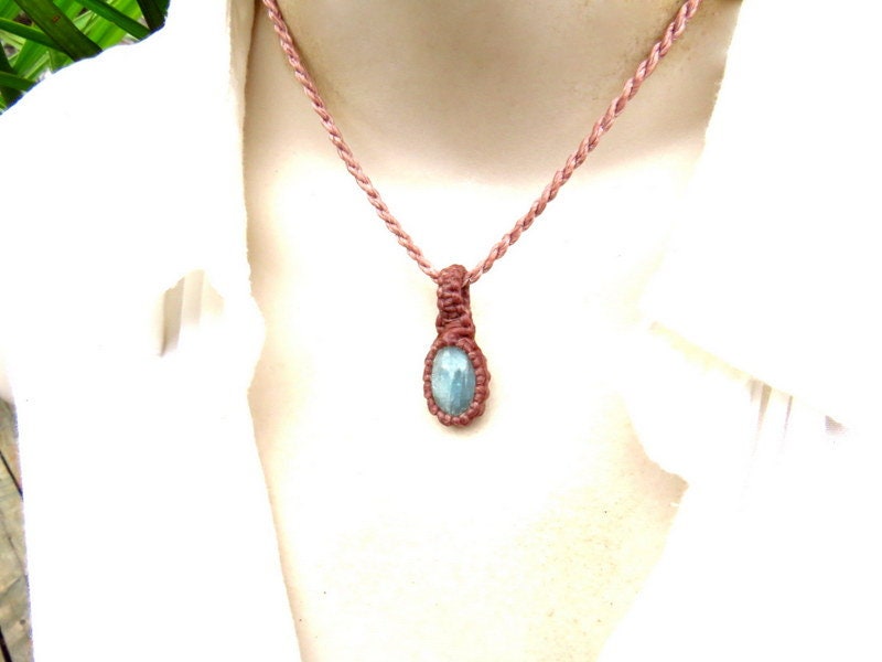 Dainty Aquarmarine crystal necklace, macrame necklace, aquamarine crystal healing, chakra, Pisces gifts, Aries gifts, gemstone gift