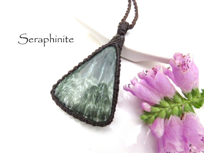 Seraphinite necklace, seraphinite jewelry, macrame necklace, macrame jewelry, gemstone jewelry for women, for men, earth aura creations