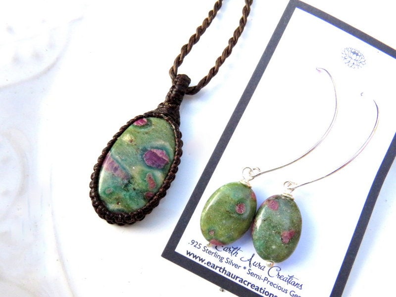 Ruby Fuchsite necklace and earring set, gemstone necklace, jewelry set, mothers day gift ideas, for the mom, macrame necklace