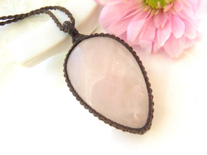 rose quartz healing crystal jewelry, macrame necklace