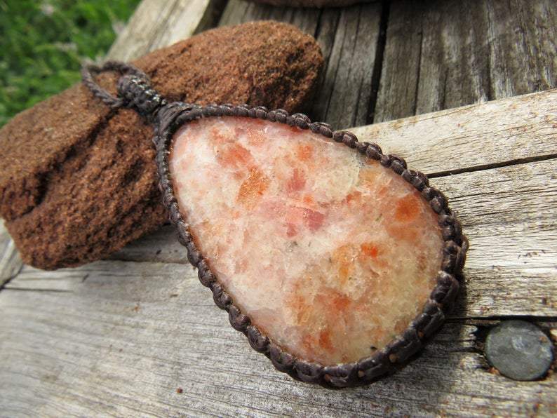 sunstone macrame jewelry, gemstone necklace