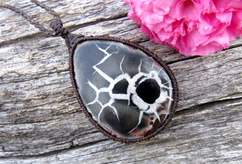 Septarian macrame necklace, gift ideas for the rock collector