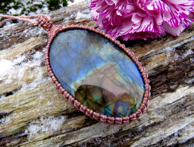 Rainbow Labradorite macrame gemstone necklace, oval labadorite pendant