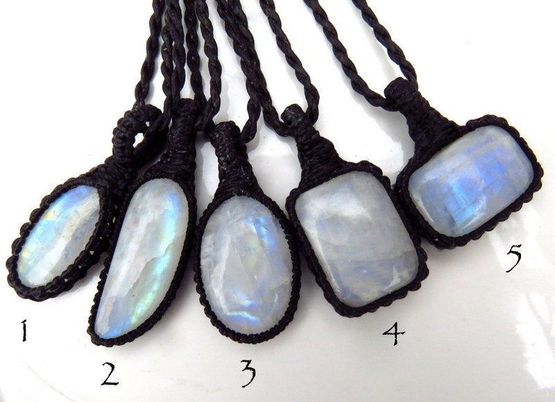 Rainbow Moonstone necklace / Moonstone Necklace