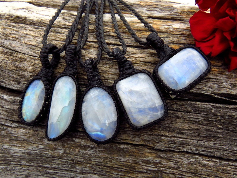 Rainbow Moonstone necklace / Moonstone Necklace