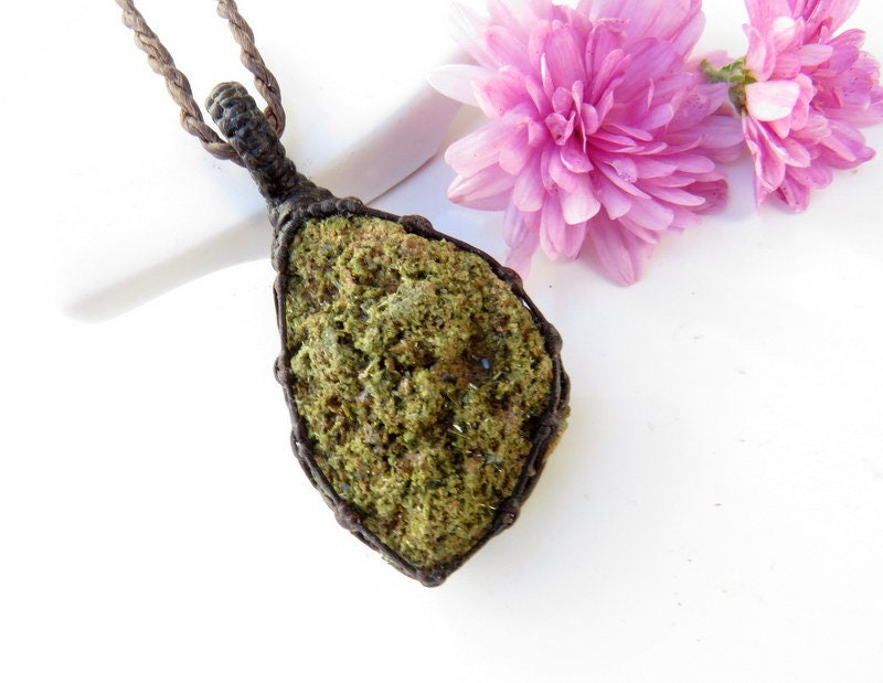 Epidote crystal healing necklace, Epidote