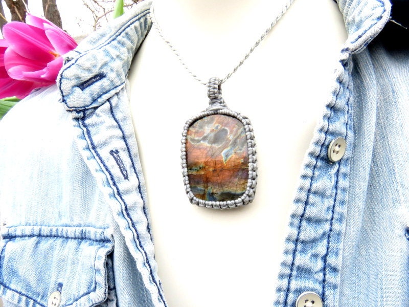 Rainbow Labradorite necklace, boho macrame