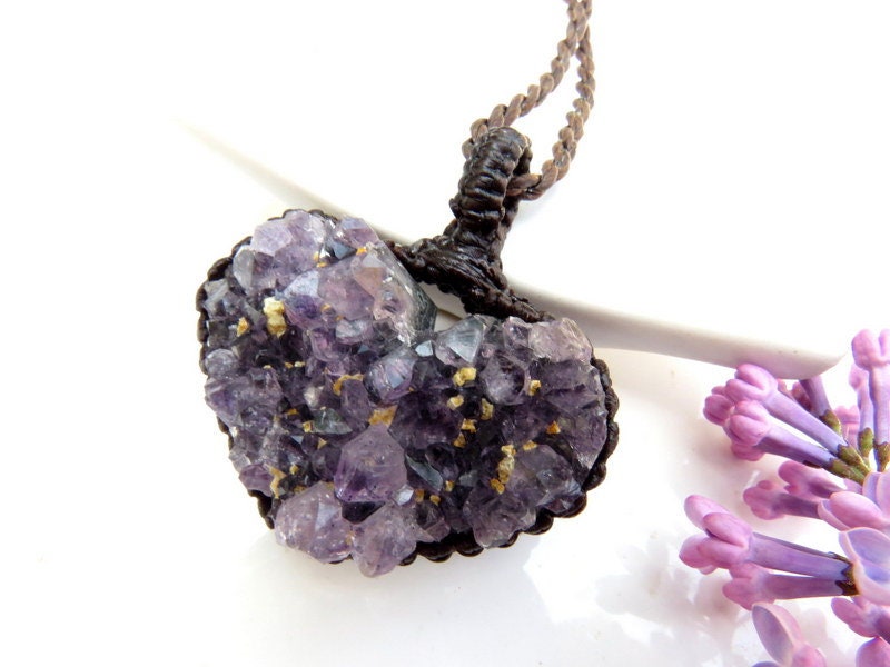 Amethyst druzy heart macrame necklace, Amethyst crystal