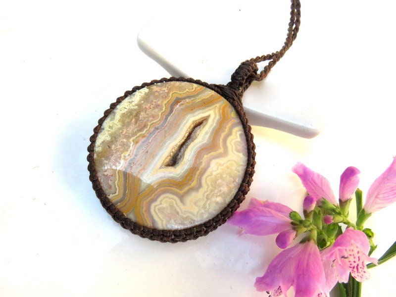 Yellow Banded Agate macrame necklace, gift ideas for the mom