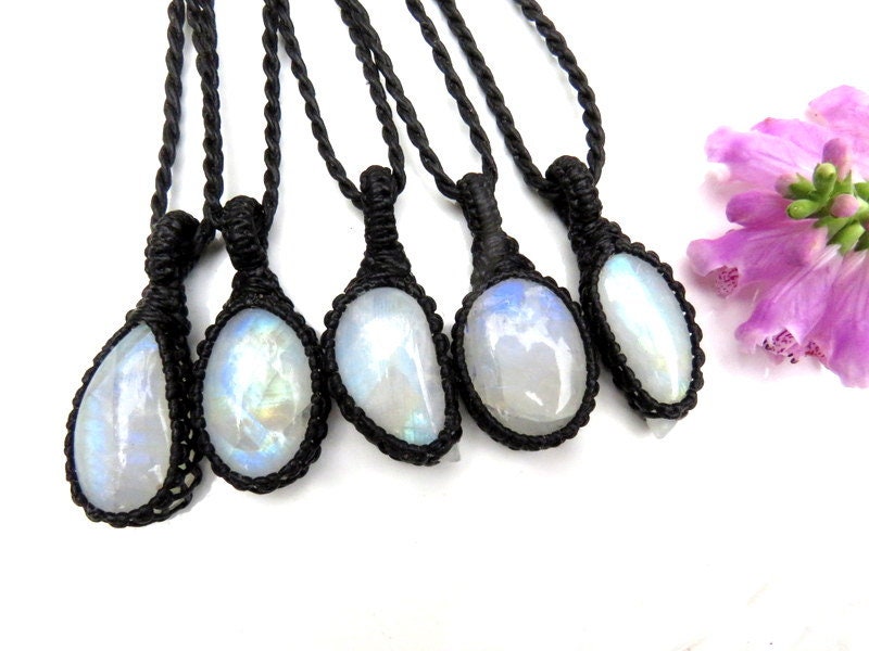 Rainbow Moonstone necklace / Moonstone Necklace