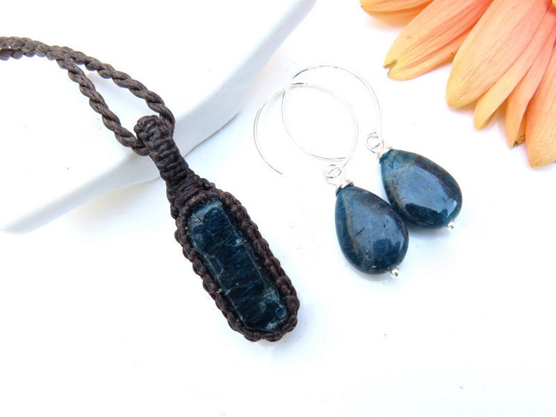 Apatite earring and necklace set, jewelry set