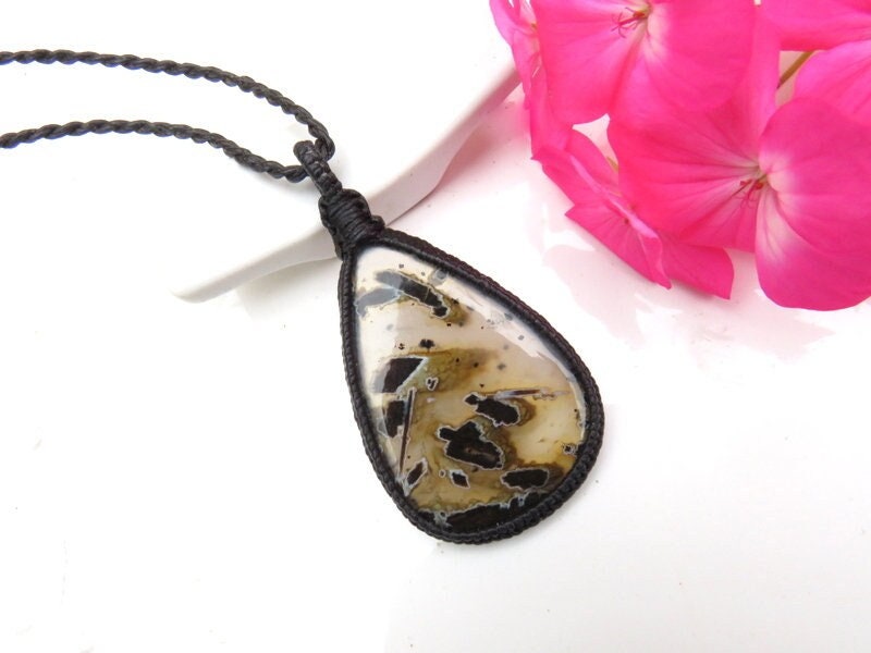 Agate macrame necklace, turkish agate