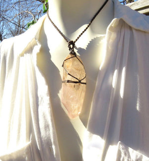 Large Lithium Crystal necklace, Quartz necklace, Crystal healing necklace, Bohemian, macrame jewelry, Crystal healing necklace
