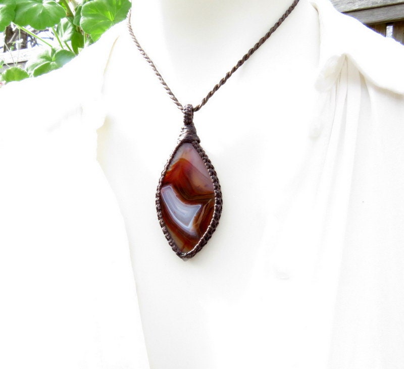 Rare Condor Agate macrame necklace, Argentina Agate