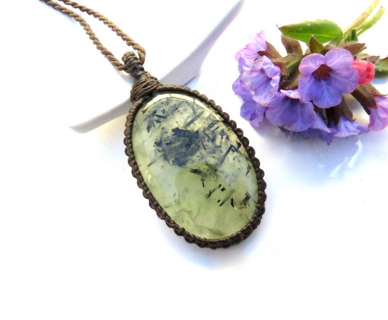 Prehnite Necklace, Prehnite Jewelry, Macrame necklace, green gemstone, Positive energy, Gift for friend, Intuition crystals,