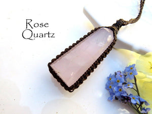 Rose Quartz crystal necklace, pink quartz, healing crystal jewelry, pink healing gemstone pendant, macrame necklace, macrame jewelry