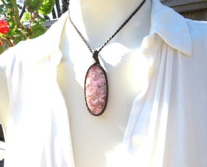 Rhodocrosite macrame necklace, heart chakra, gemstone pendant, jewelry trends, gift ideas for therapists, pink gemstone, gifts for her