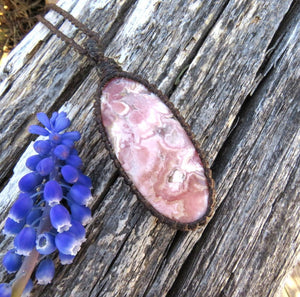 Rhodocrosite macrame necklace, heart chakra, gemstone pendant, jewelry trends, gift ideas for therapists, pink gemstone, gifts for her