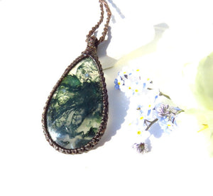 Moss Agate macrame necklace, macrame jewelry, plume agate, gift ideas for the nature lover, natural jewelry, gifts for her, friendship gifts