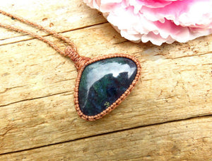 Moss Agate macrame necklace, gemstone gift ideas for her, statemeent necklace, gift ideas for the nature lover, the crystal collector