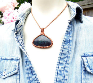 Moss Agate macrame necklace, gemstone gift ideas for her, statemeent necklace, gift ideas for the nature lover, the crystal collector