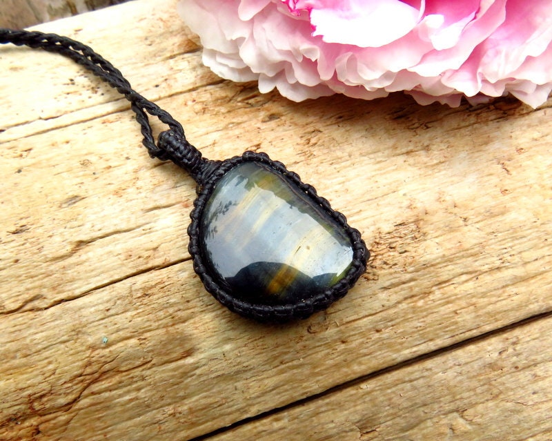 Blue Tiger Eye Macrame Necklace, tiger eye necklace, tigers eye jewelry, tigers eye pendant, blue gemstone, gifts for him, for her