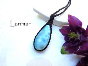 Larimar macrame necklace, larimar jewelry, larimar healing properties, larimar necklace, larimar pendant, earth aura creations