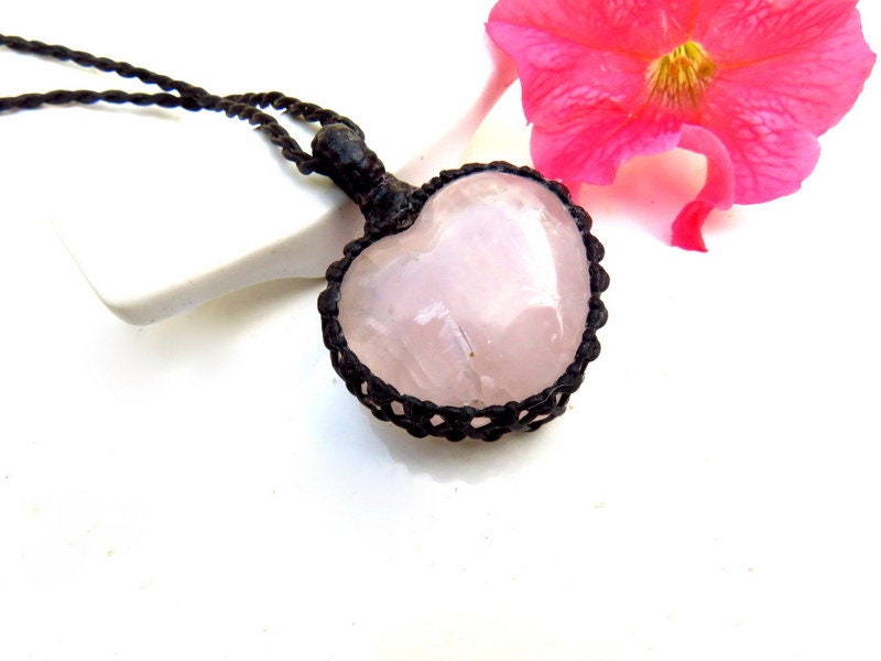 Rose Quartz heart macrame necklace, valentines day gift ideas, gifts for the mom, mothers day gift, gifts for the wellness enthusiast