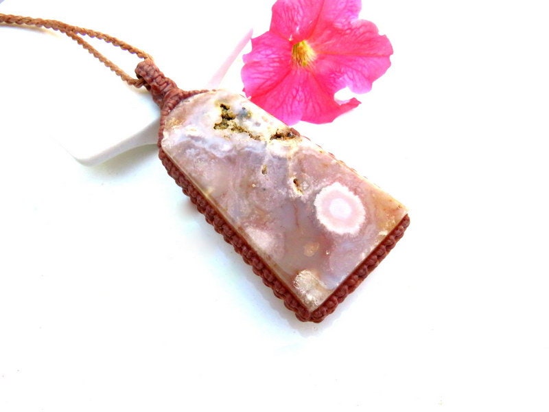 Flower Agate Necklace, flower agate pendant, agate necklace, flower agate, flower agate jewelry, pink agate, macrame necklace, gifts for her