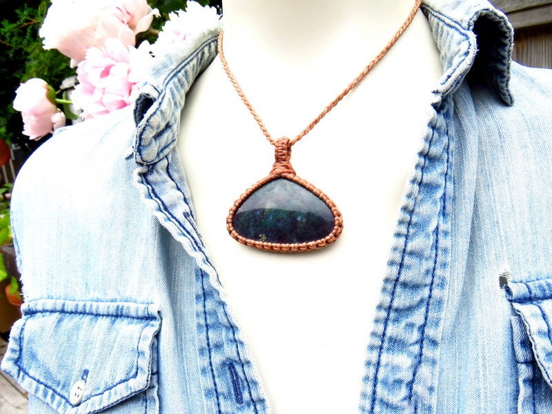 Moss Agate macrame necklace, gemstone gift ideas for her