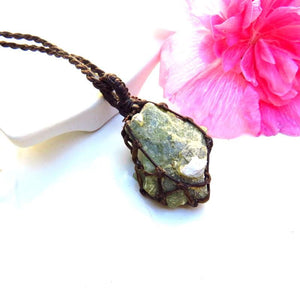 Friendship and Connection Crystal necklace / Peridot Necklace / Raw Peridot pendant / stone necklace / Healing gemstones / free shipping