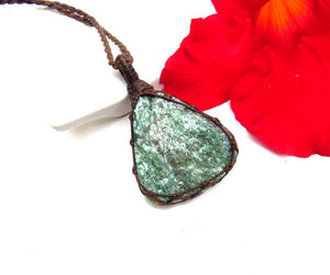 Green Mica Fuchsite macrame necklace, mica crystal, mica jewelry, gemstone necklace, gift ideas for the rock collector, macrame jewelry