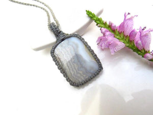 Gray Agate macrame necklace, christmas jewelry gift ideas, banded agate, gift for mom, gift for her, meaningful gift, hypoallergenic jewelry