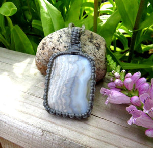 Gray Agate macrame necklace, christmas jewelry gift ideas, banded agate, gift for mom, gift for her, meaningful gift, hypoallergenic jewelry