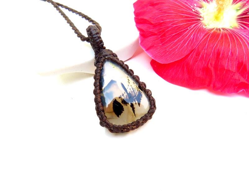 Montana Agate macrame necklace, gemstone necklace