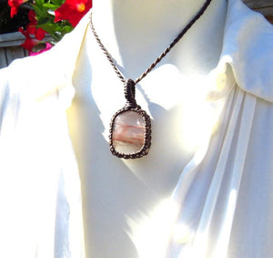 Hematoid Quartz crystal necklace, Reiki Healing jewelry, Quartz necklace, Chakra healing jewelry, gift ideas for the crystal collector