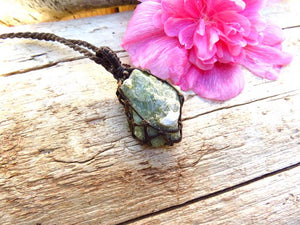 Friendship and Connection Crystal necklace / Peridot Necklace / Raw Peridot pendant / stone necklace / Healing gemstones / free shipping