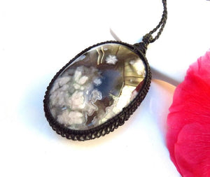 Black Flower Agate macrame necklace, statement jewelry, statement necklace, unique gift ideas, christmas gift ideas for her, snowflake agate