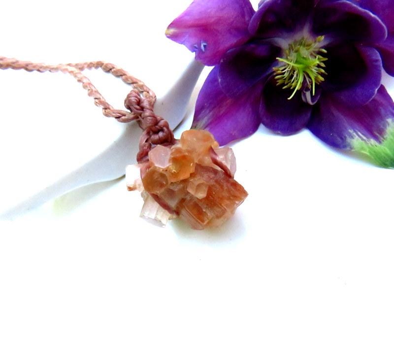 Mini Aragonite crystal necklace, macrame necklace, macrame jewelry, crystal cluster, gift ideas for the, crystal collector, rock collector