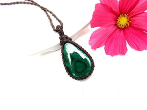 Chatoyant Malachite macrame necklace, gift ideas for the capricorn, christmas gift ideas, gift ideas for the globe trotter, gemstone