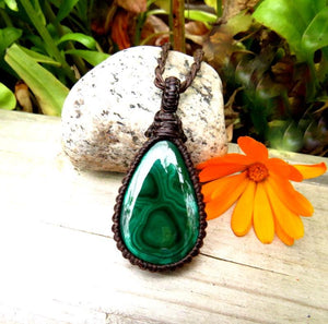 Chatoyant Malachite macrame necklace, gift ideas for the capricorn, christmas gift ideas, gift ideas for the globe trotter, gemstone