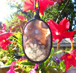 Black Flower Agate macrame necklace, statement jewelry, statement necklace, unique gift ideas, christmas gift ideas for her, snowflake agate